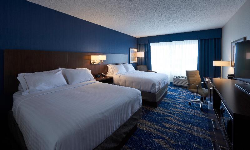 اتاق استاندارد با تخت دو نفره بزرگ, Holiday Inn Express & Suites St. John S Airport
