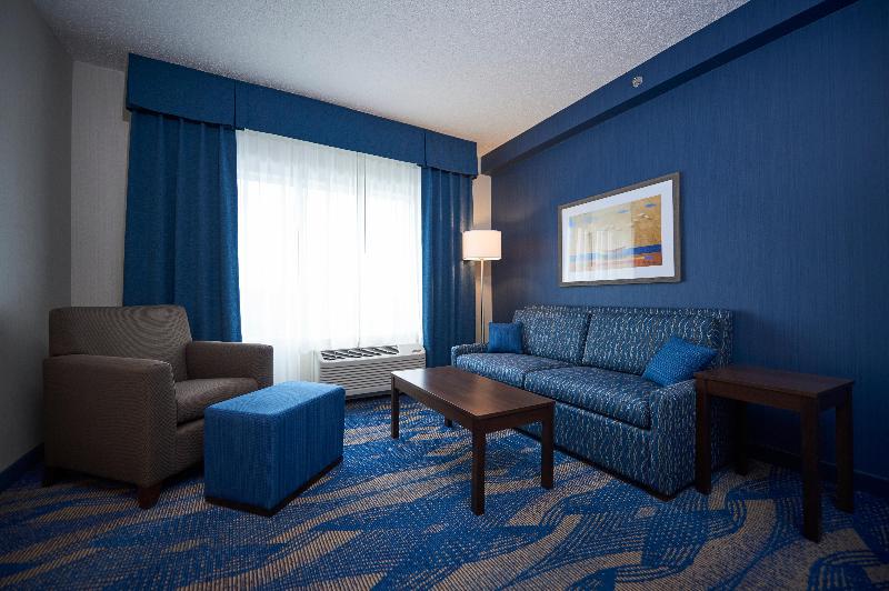 Suite Queen Bed, Holiday Inn Express & Suites St. John S Airport