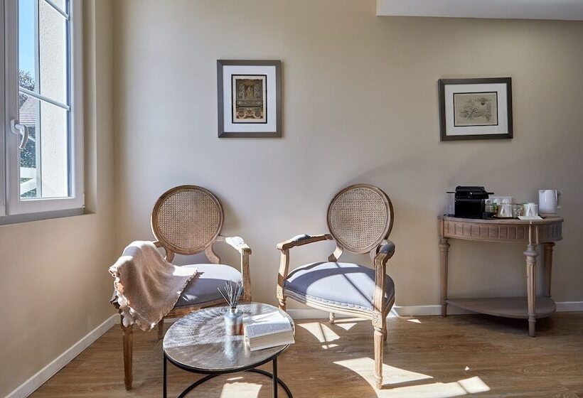 اتاق لوکس با چشم‌انداز دریا, Les Villas D Arromanches, Teritoria