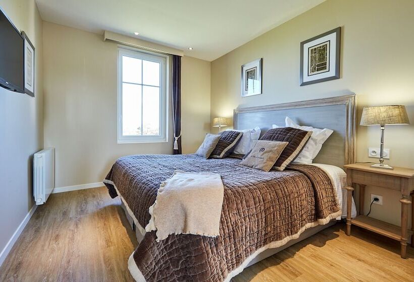 اتاق لوکس با چشم‌انداز دریا, Les Villas D Arromanches, Teritoria