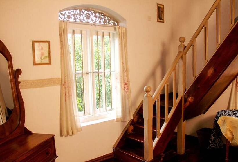 اتاق دوبلکس, Manor House, Kandy, Lka