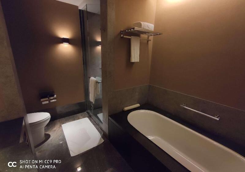 اتاق لوکس با چشم‌انداز باغ, Shangrila Resort Shangrila