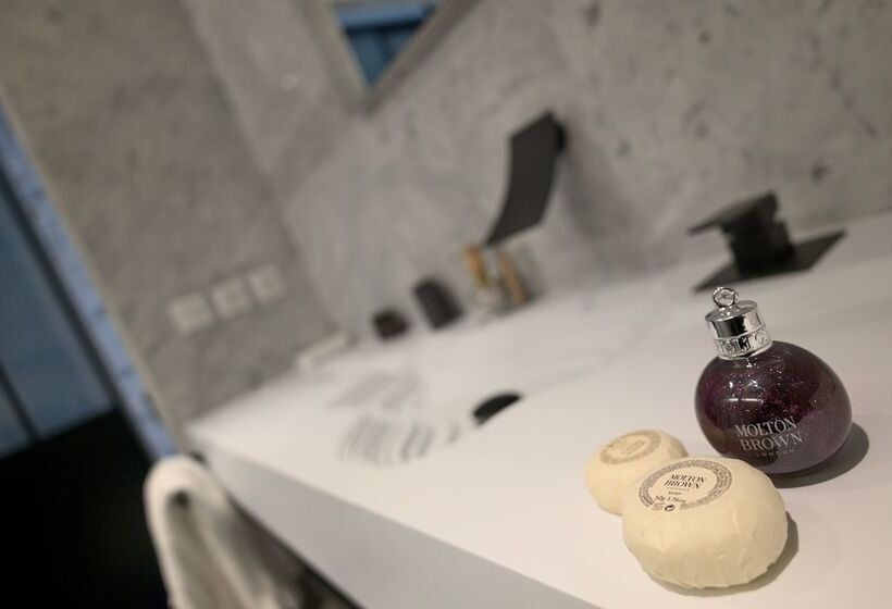اتاق استاندارد, Snow Lodge Hotel Courchevel 1850