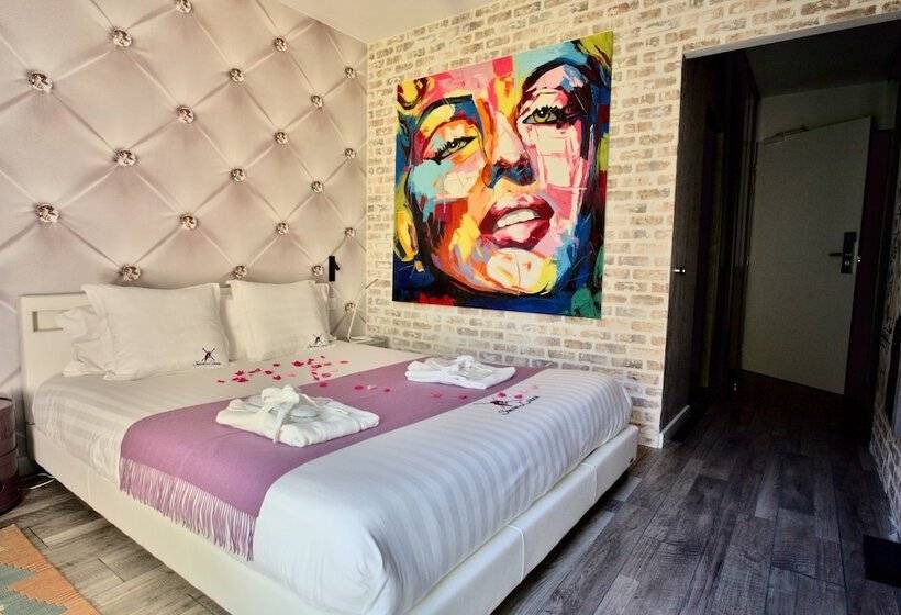 اتاق استاندارد, Snow Lodge Hotel Courchevel 1850