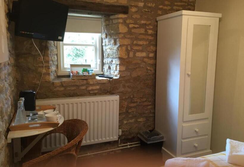 اتاق استاندارد, The Bell Inn