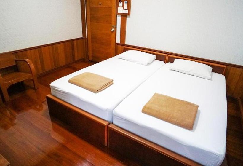 اتاق عادی, Baan Siriporn Resort   โรงแรมบ้านศิริพร รีสอร์ท