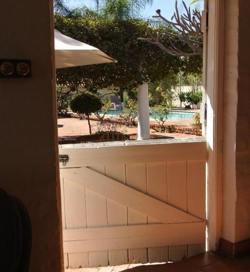 آپارتمان 1 خوابه با چشم‌انداز استخر, Brooklyn Manor