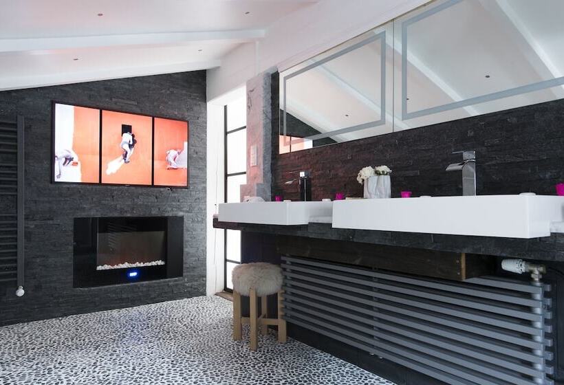اتاق استاندارد, Snow Lodge Hotel Courchevel 1850