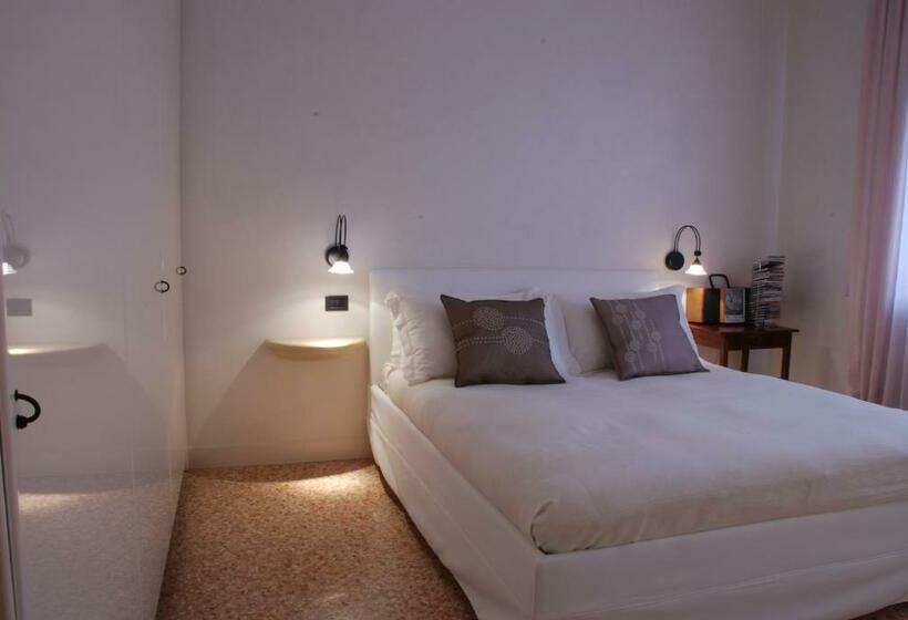 اتاق استاندارد با سرویس بهداشتی مشترک, Locazione Turistica Gioia