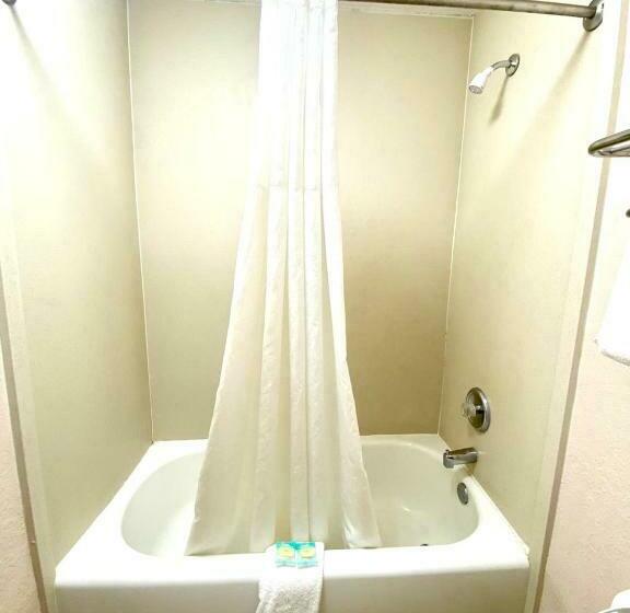 اتاق لوکس با تخت بزرگ, Regency Inn