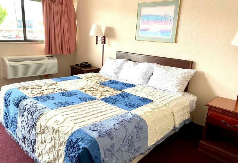 اتاق لوکس با تخت بزرگ, Regency Inn