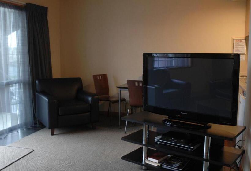 سوییت, Shelby Motor Lodge