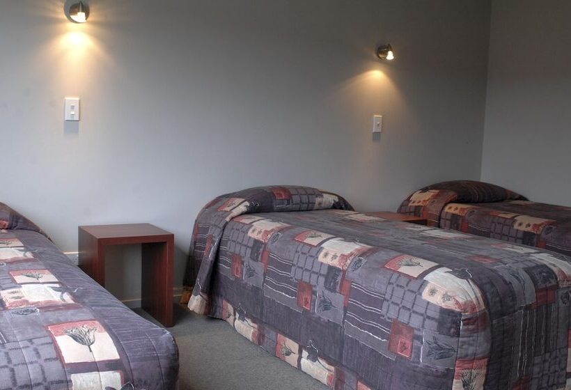 آپارتمان 3 خوابه, Shelby Motor Lodge