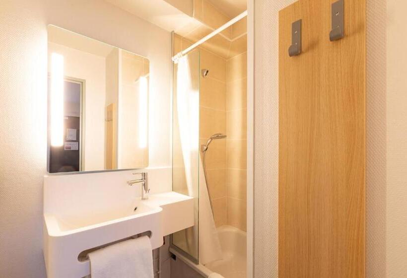 اتاق استاندارد چهار تخته, B&b Hotel Laval Changé