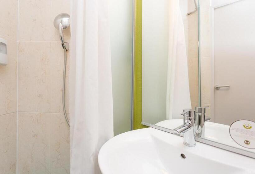 اتاق استاندارد, B&b Hotel Metz Semécourt