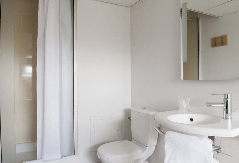 اتاق استاندارد, B&b Hotel Saint Quentin