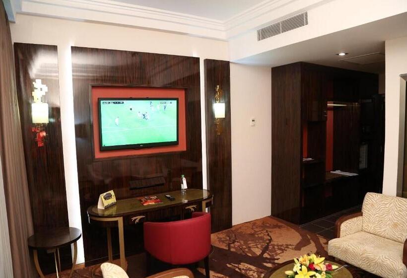 مجموعه ویستا شهر, Hôtel Fleur De Lys Plateau