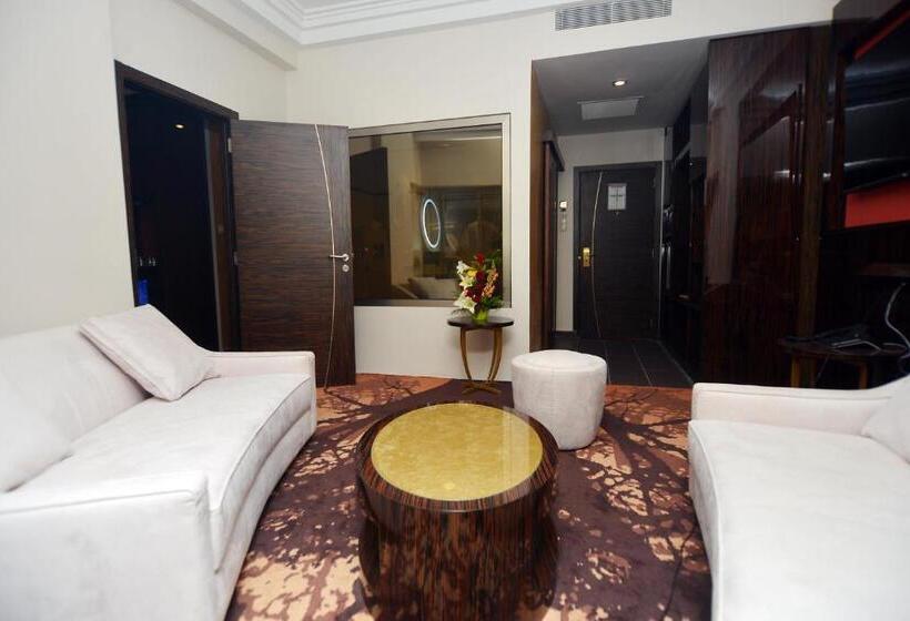 مجموعه ویستا شهر, Hôtel Fleur De Lys Plateau