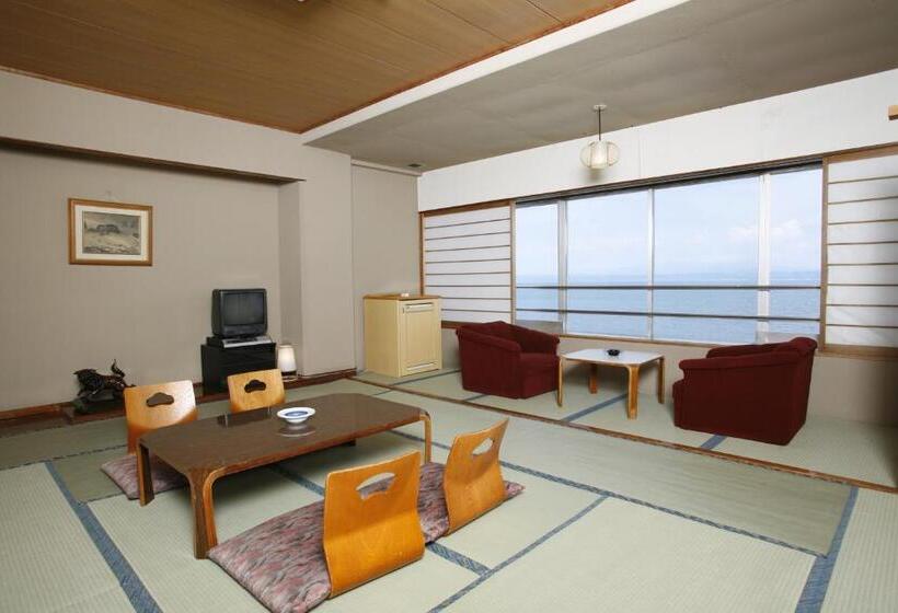 اتاق استاندارد با چشم‌انداز کوهستان, Ibusuki Seaside