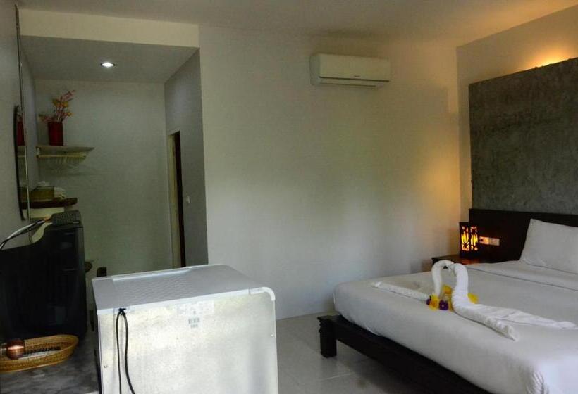 اتاق استاندارد با بالکن, Khaolak Suthawan Resort