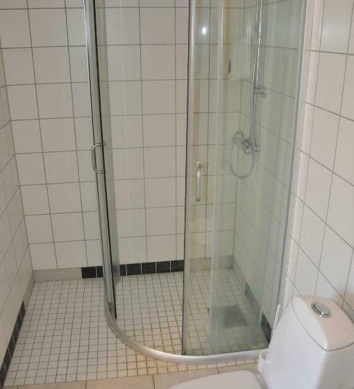 اتاق استاندارد یک نفره, Slite Badhotell