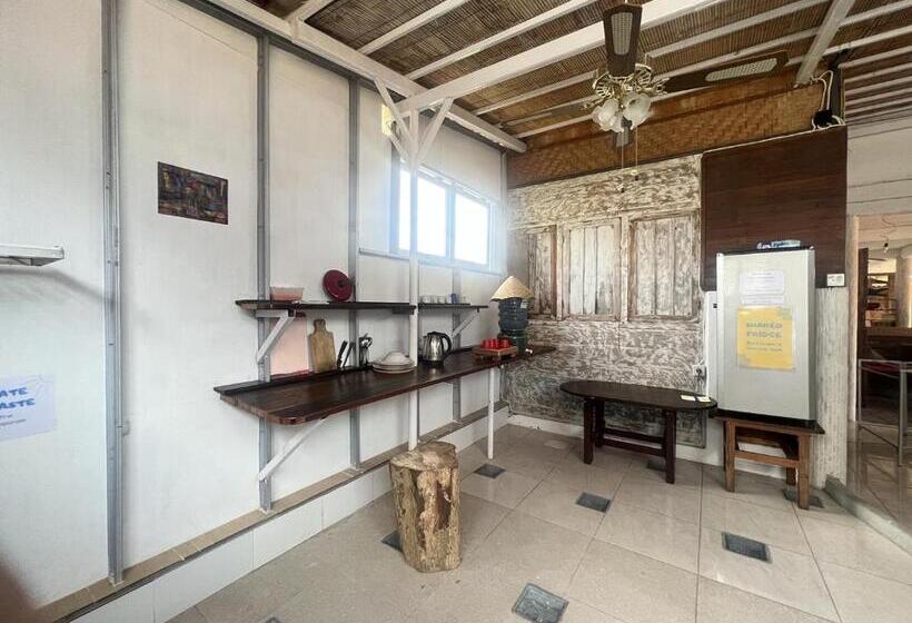 اتاق لوکس خانوادگی, Seabreeze Hostel Bali