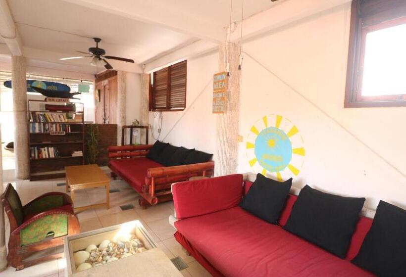 اتاق استاندارد یک تخته با سرویس بهداشتی مشترک, Seabreeze Hostel Bali