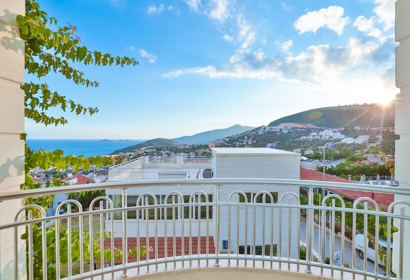 اتاق لوکس با چشم‌انداز دریا, Samira Resort Hotel Aparts & Villas