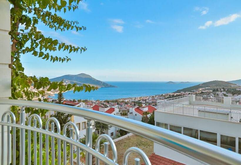 اتاق لوکس با چشم‌انداز دریا, Samira Resort Hotel Aparts & Villas
