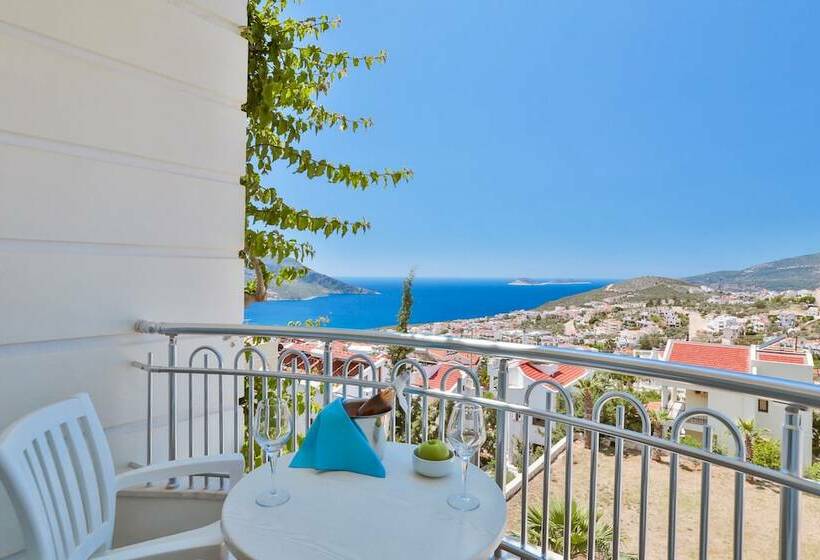 اتاق لوکس با چشم‌انداز دریا, Samira Resort Hotel Aparts & Villas