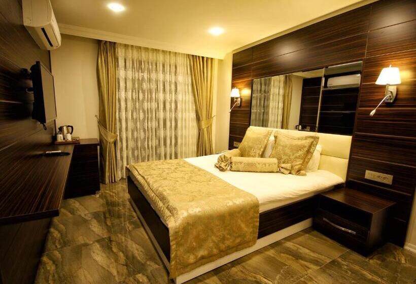 Standard Triple Room, Venus Suite