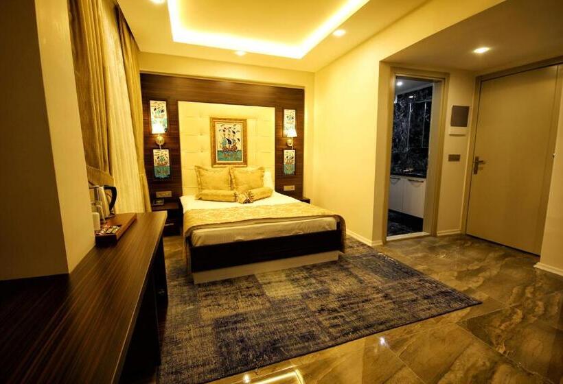 Standard Triple Room, Venus Suite