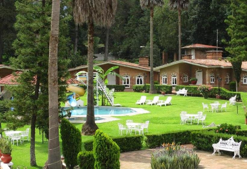 ویلای 3 خوابه با چشم‌انداز باغ, Villa Monarca Inn