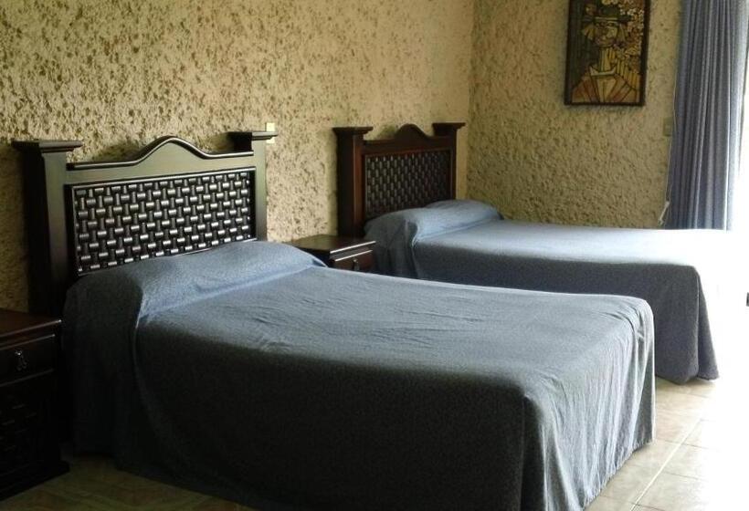 اتاق استاندارد با 2 تخت دوبل, Villa Monarca Inn