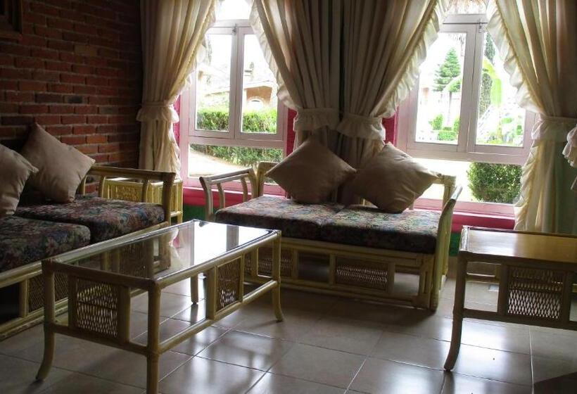 ویلای 2 خوابه, Villa Monarca Inn