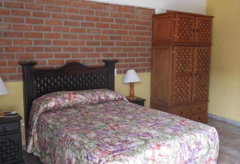 اتاق استاندارد با تخت بزرگ, Villa Monarca Inn