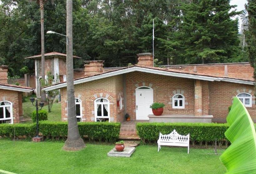 ویلای 3 خوابه با چشم‌انداز باغ, Villa Monarca Inn