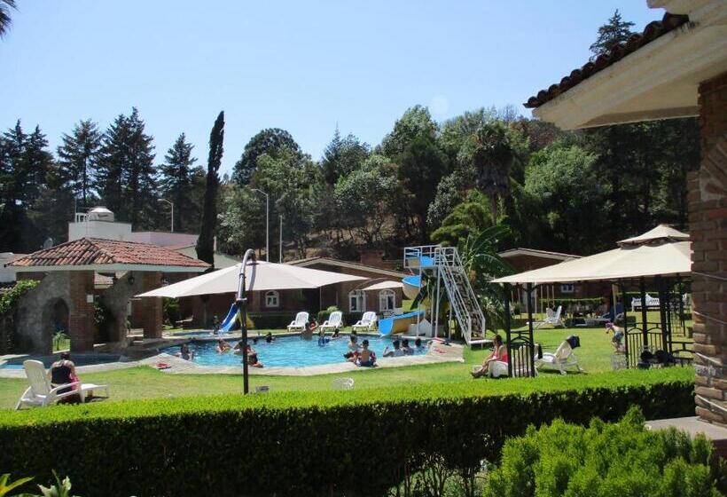 ویلای 3 خوابه با چشم‌انداز باغ, Villa Monarca Inn