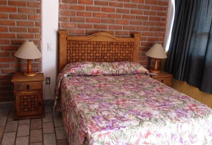 اتاق استاندارد با 2 تخت دوبل, Villa Monarca Inn