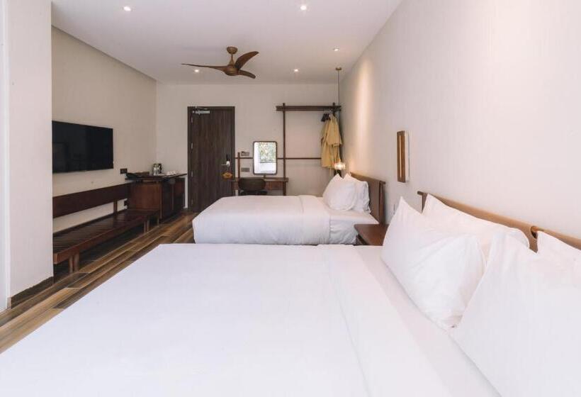 اتاق لوکس سه تخته, Zen Valley Dalat Resort
