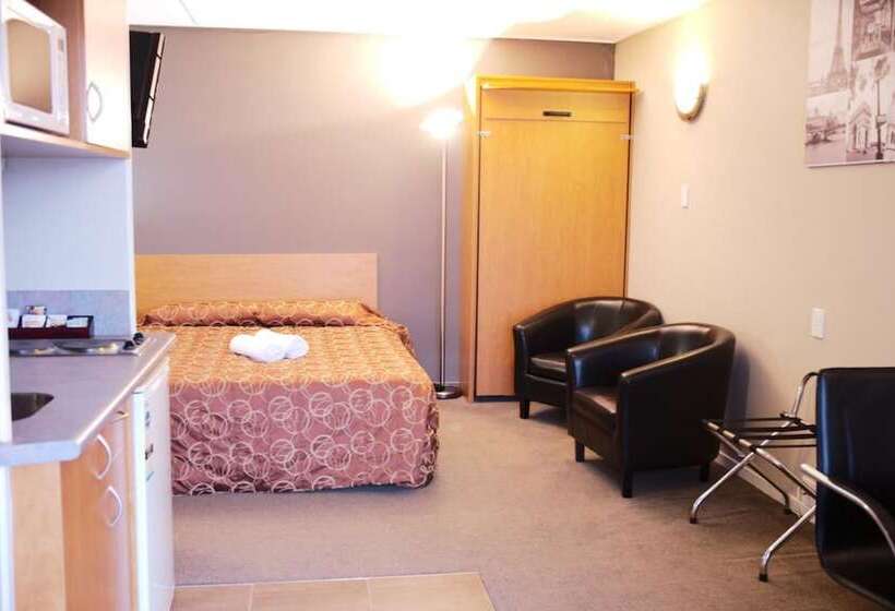 استودیوی استاندارد, Kiwi Studios Motel