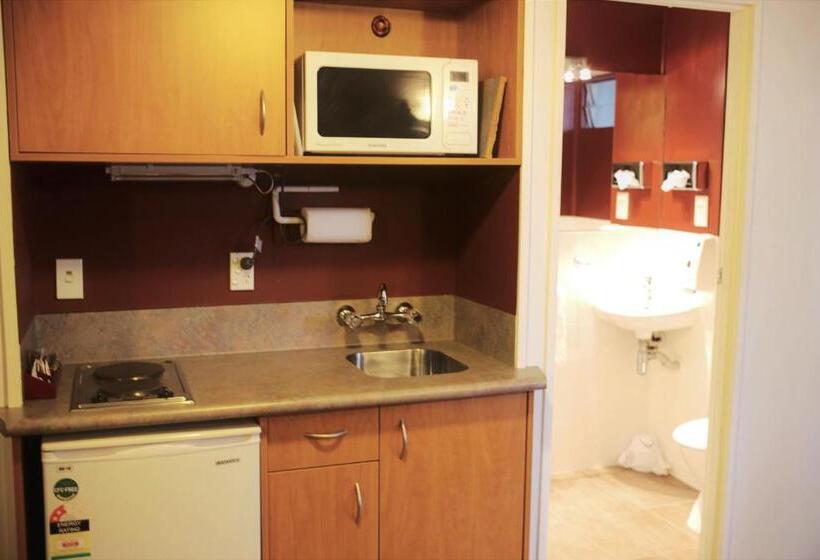 استودیوی استاندارد, Kiwi Studios Motel