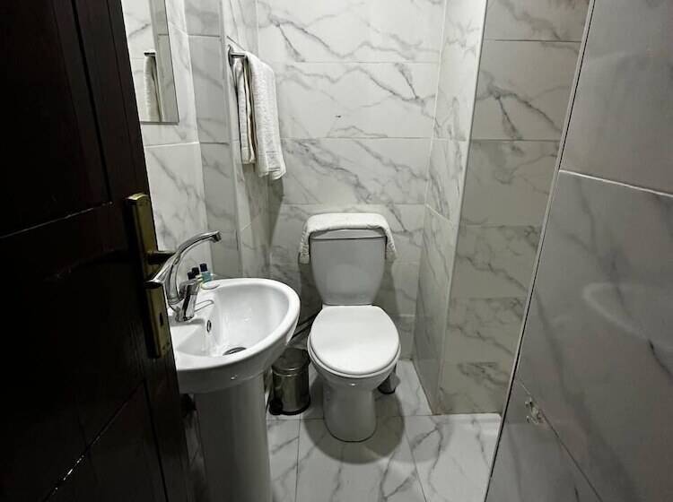 اتاق استاندارد سه نفره, Dostlar Konagi Butik Otel