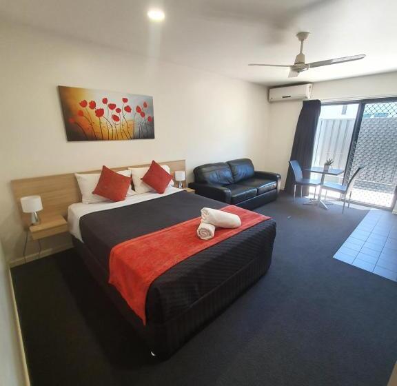 استودیوی استاندارد, Abode37 Motel Emerald