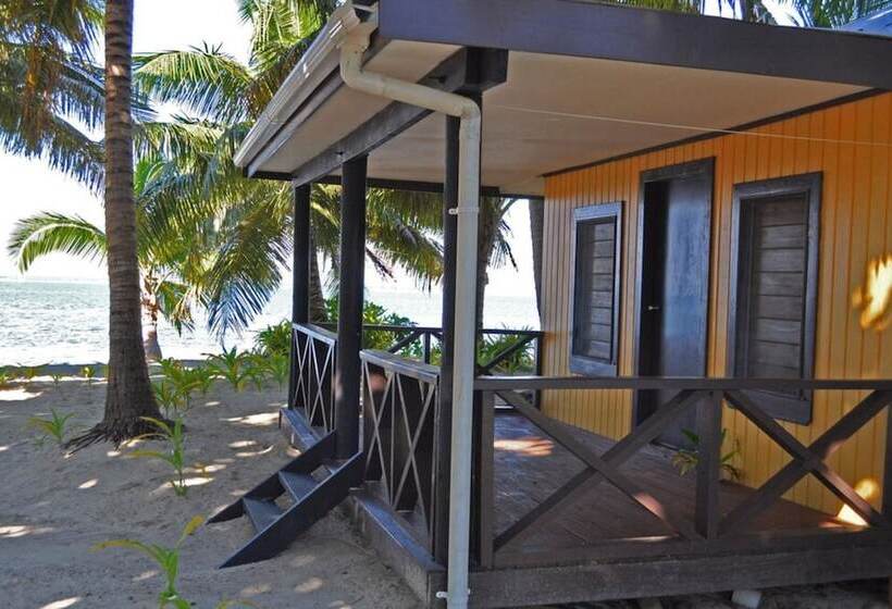 Standard Room, Ratu Kini Backpackers And Dive Resort