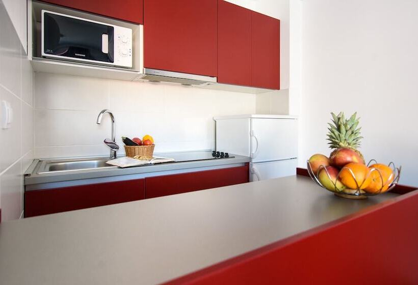 سوییت لوکس, California Apartments