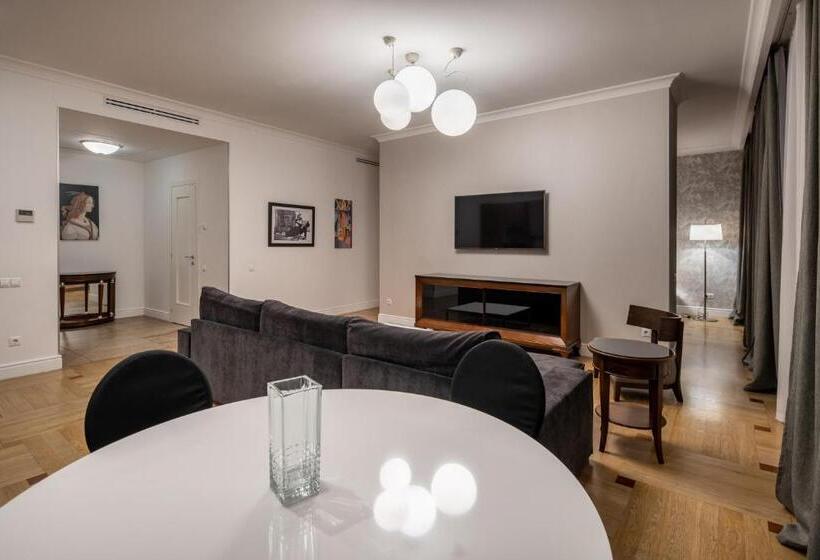 استودیوی استاندارد, Apartments City