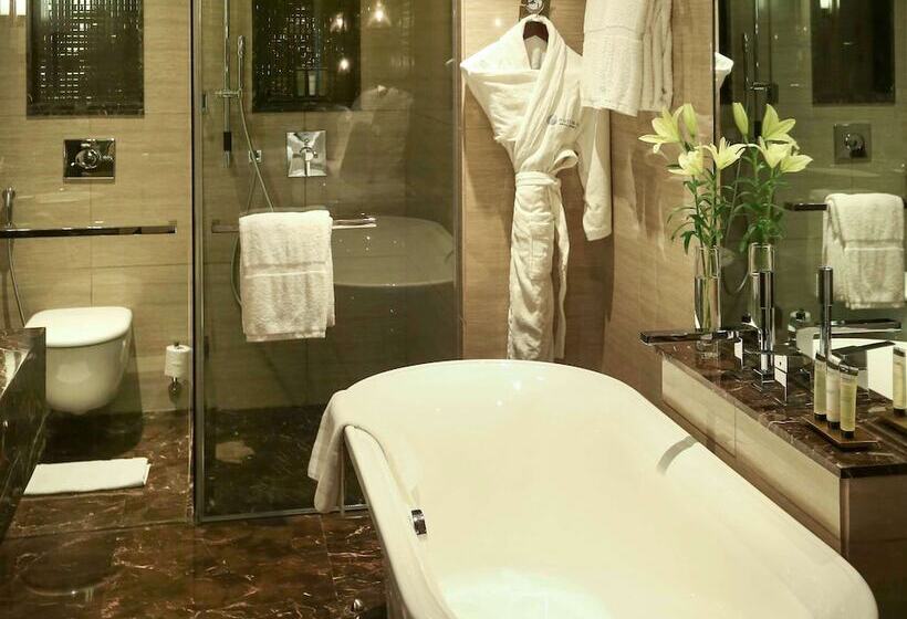 Номер Deluxe, Pullman New Delhi Aerocity An Accor Hotels Brand