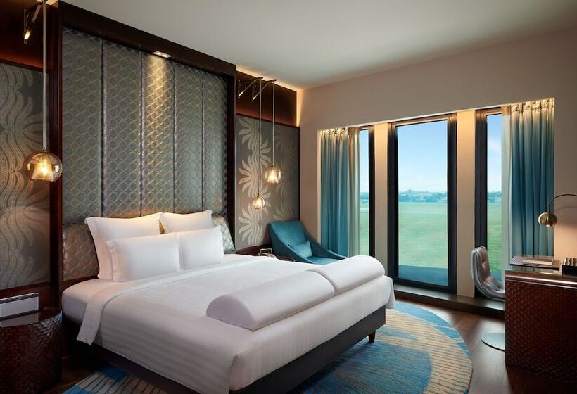 Номер Executive, Pullman New Delhi Aerocity An Accor Hotels Brand