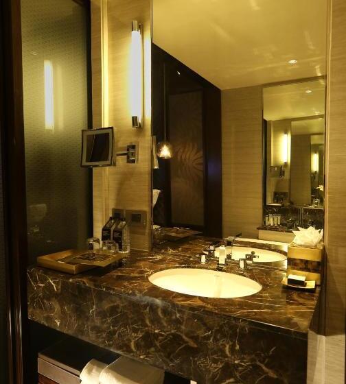 Номер Deluxe Кровать Кинг, Pullman New Delhi Aerocity An Accor Hotels Brand